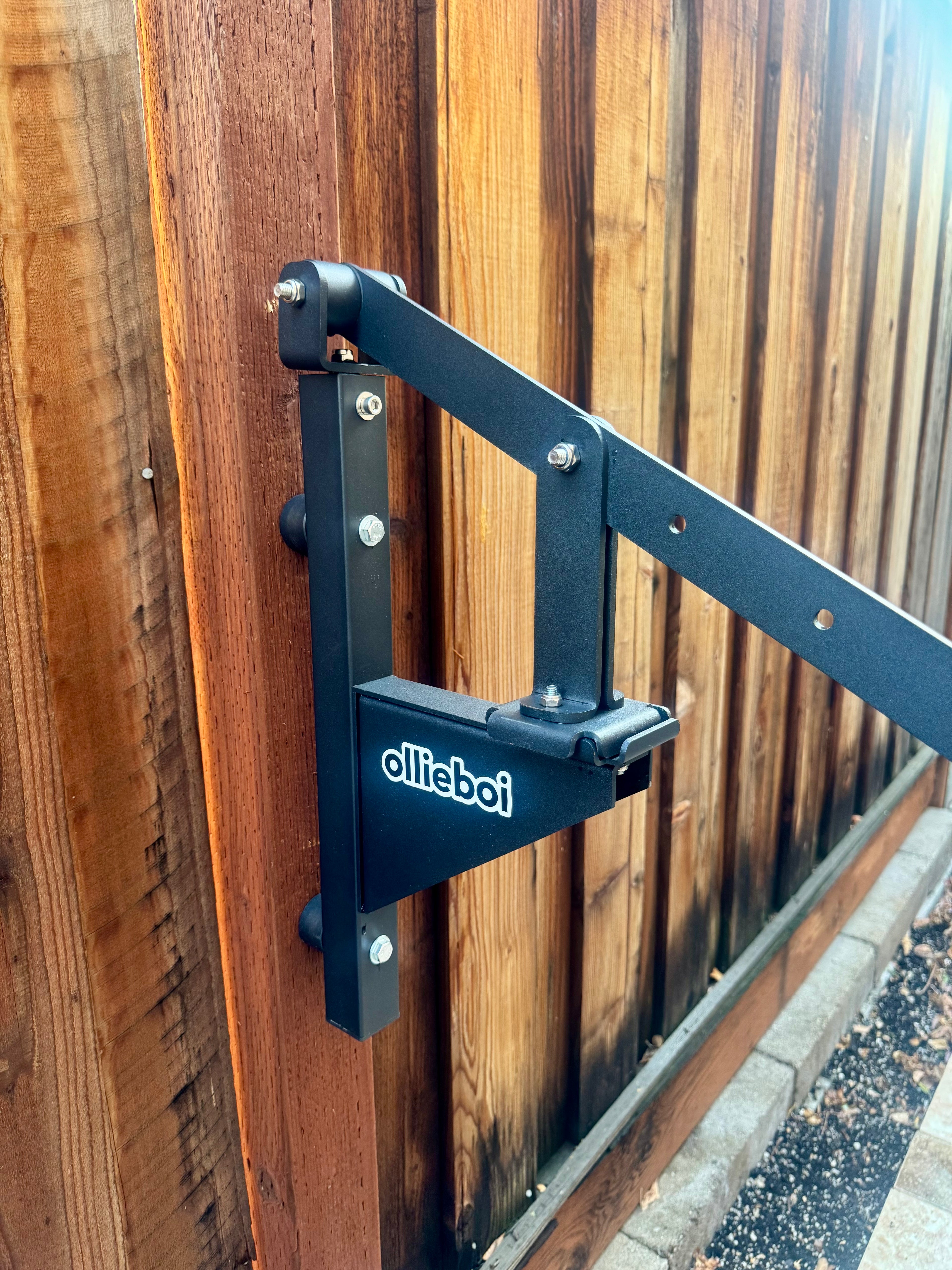 Wall-Mounted Manual Trash Compactor& Aluminum Can Crusher – Carbon Steel, Eco-Friendly, $79.99