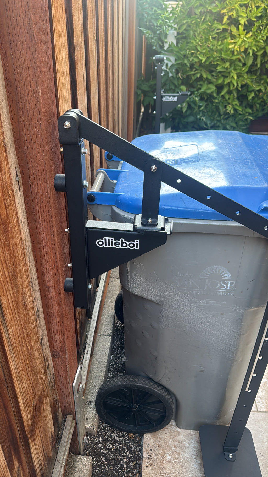 Wall-Mounted Manual Trash Compactor& Aluminum Can Crusher – Carbon Steel, Eco-Friendly, $79.99