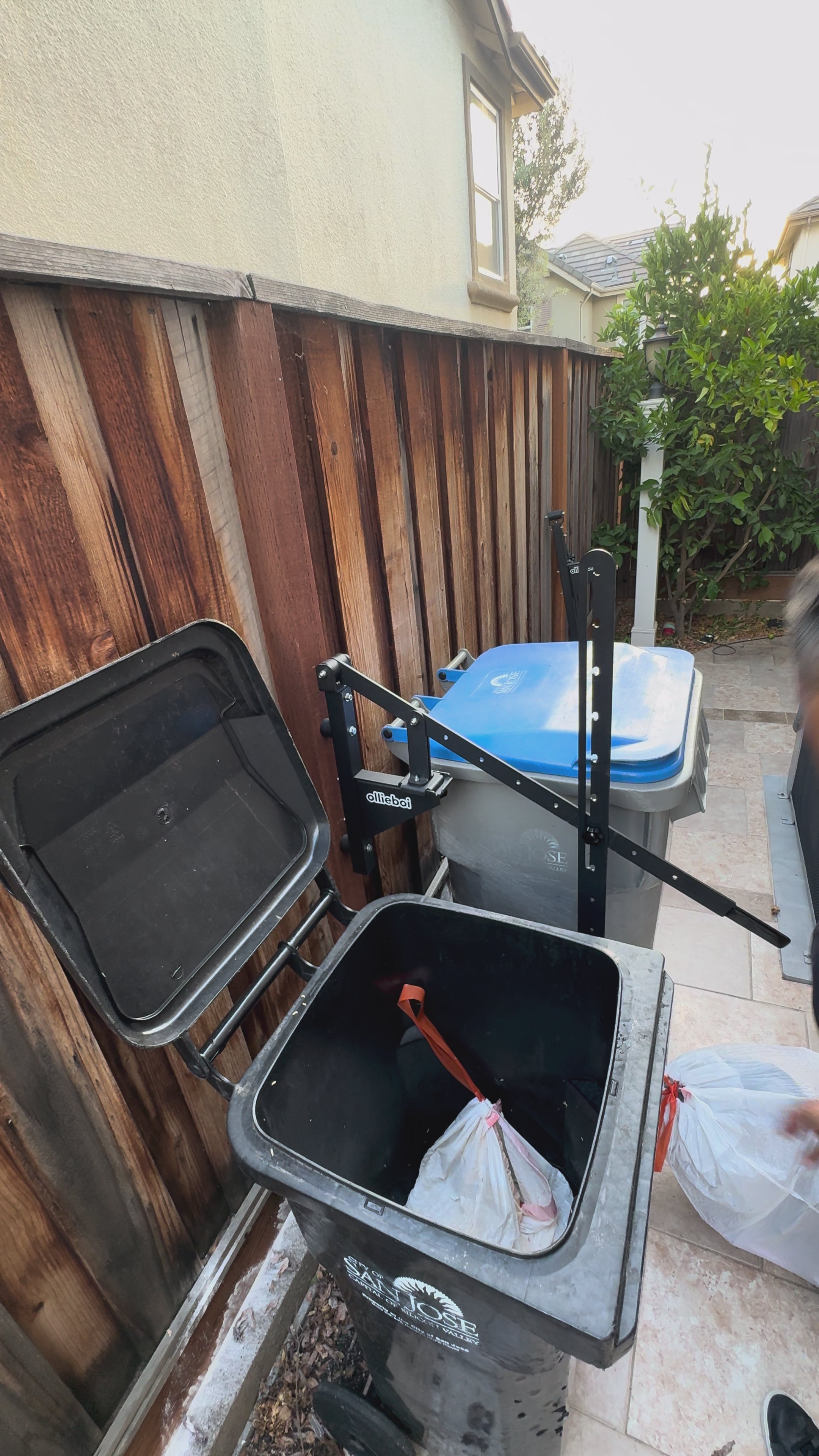 Wall-Mounted Manual Trash Compactor& Aluminum Can Crusher – Carbon Steel, Eco-Friendly, $79.99